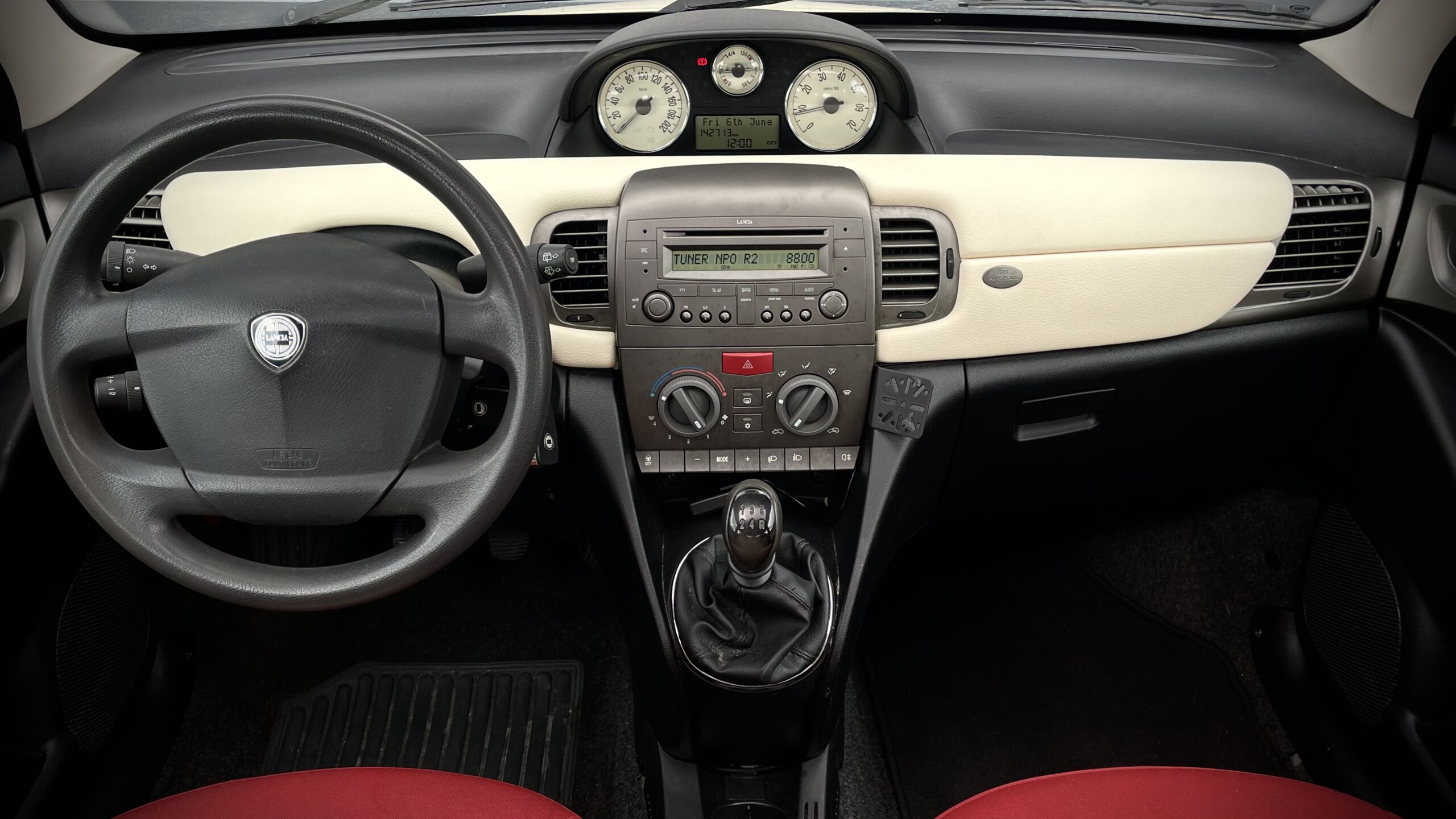 Lancia ypsilon | Trekhaak | Panorama Dak| Cruise Control - Afbeelding 13