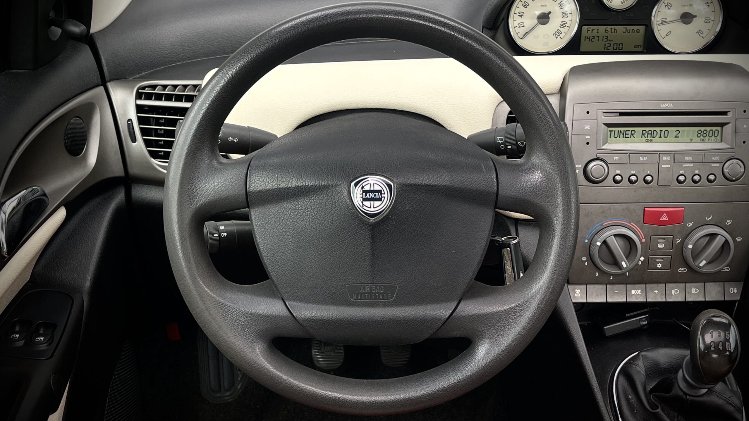Lancia ypsilon | Trekhaak | Panorama Dak| Cruise Control - Afbeelding 15