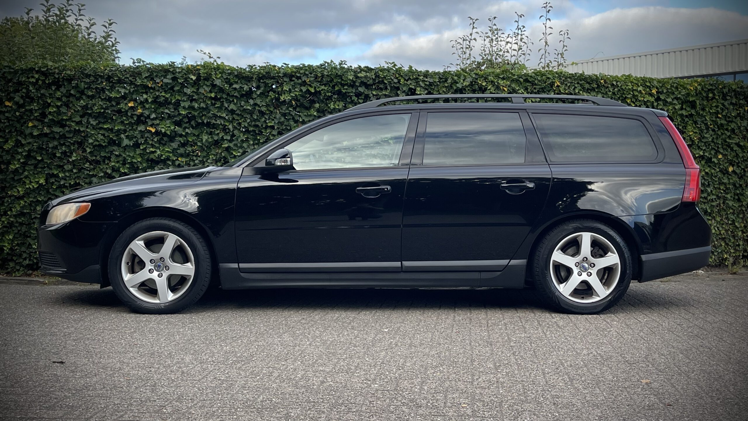 Volvo V70 2.0 | Cruise Control | Parkeer sensoren | Bluetooth Telefoon Voorbereiding - Afbeelding 5