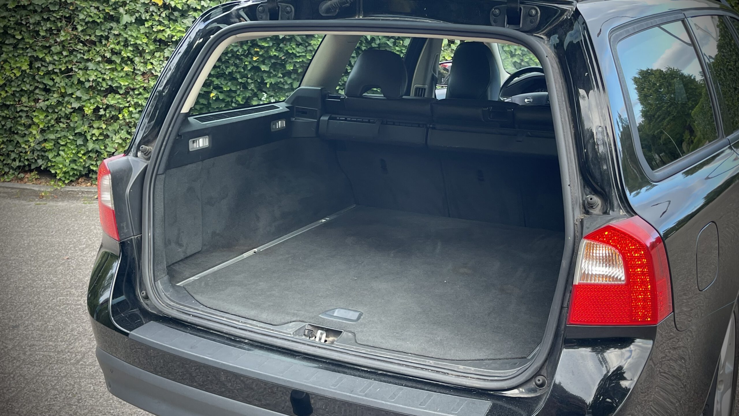 Volvo V70 2.0 | Cruise Control | Parkeer sensoren | Bluetooth Telefoon Voorbereiding - Afbeelding 9