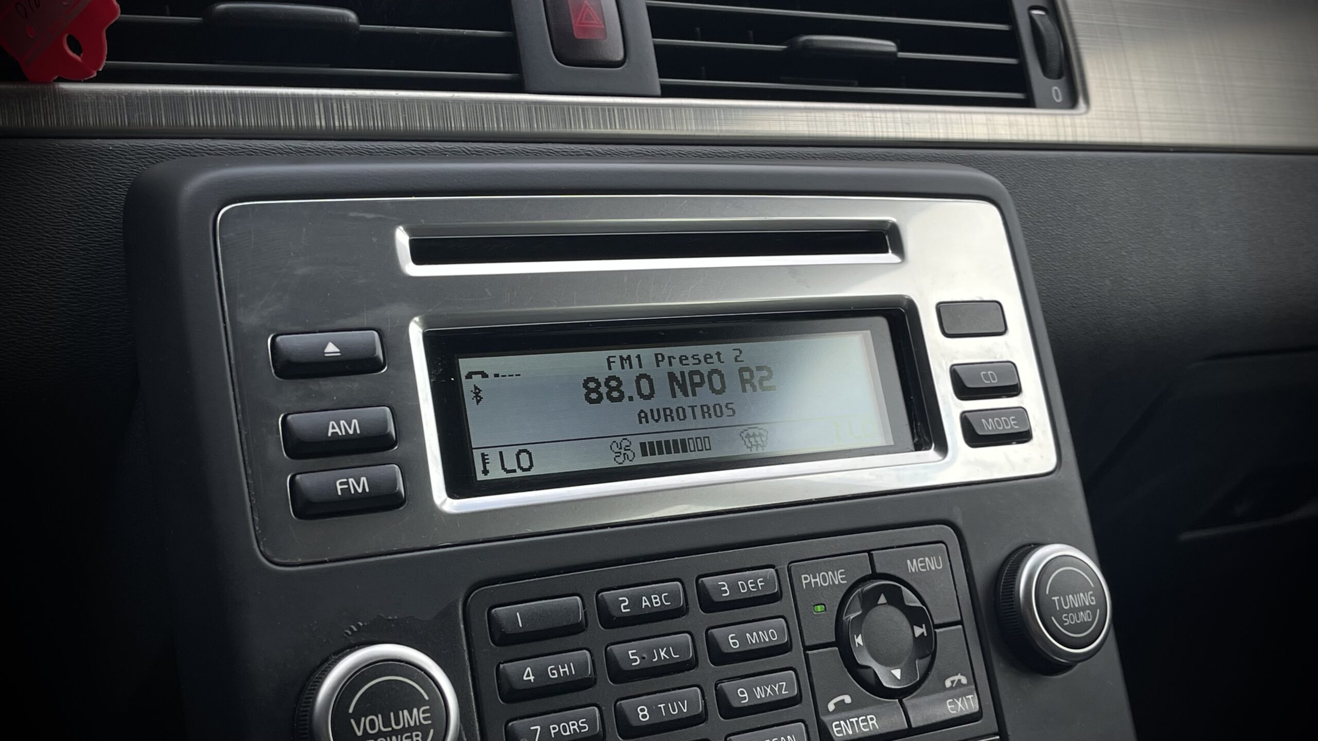 Volvo V70 2.0 | Cruise Control | Parkeer sensoren | Bluetooth Telefoon Voorbereiding - Afbeelding 18