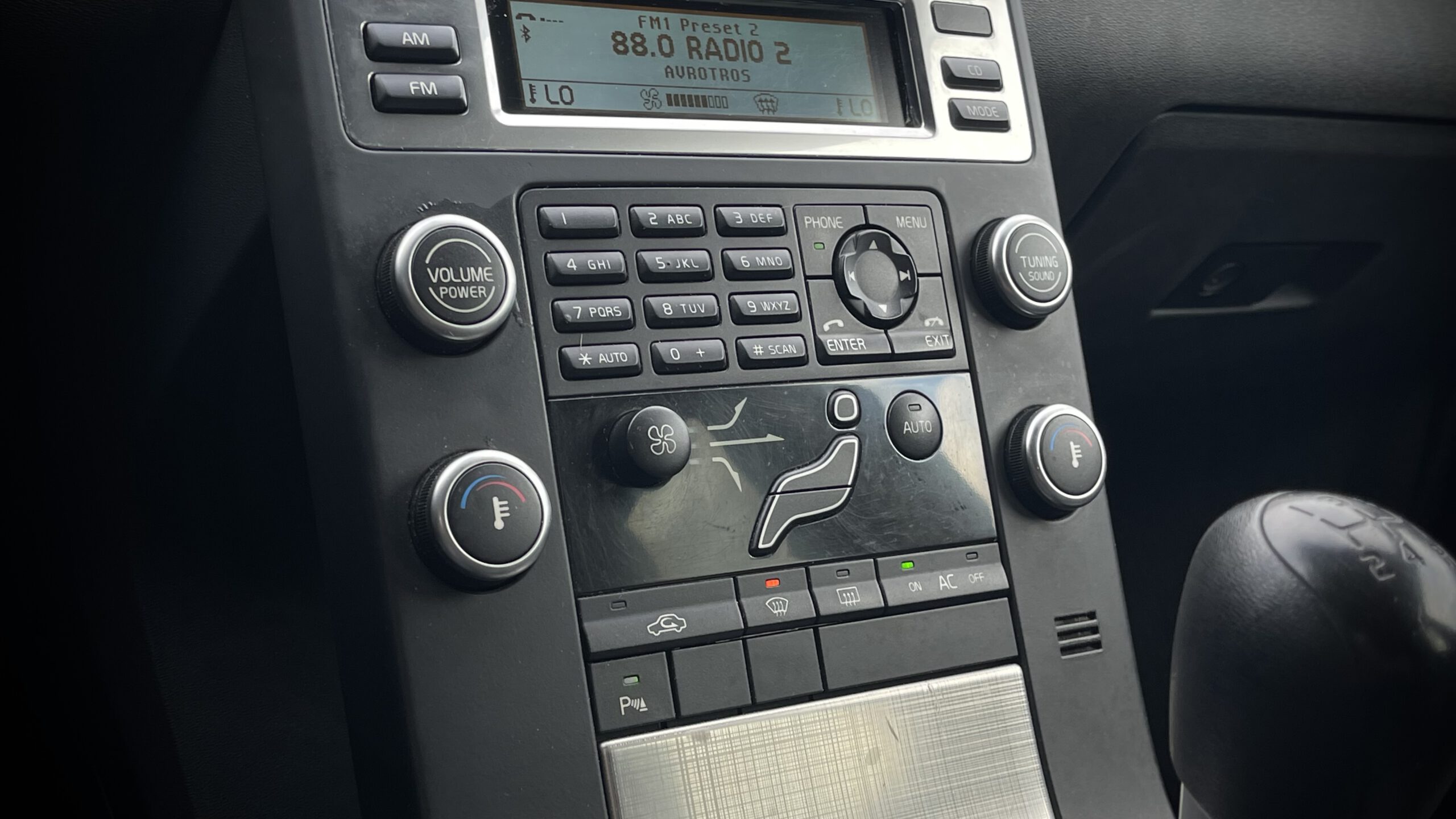 Volvo V70 2.0 | Cruise Control | Parkeer sensoren | Bluetooth Telefoon Voorbereiding - Afbeelding 19